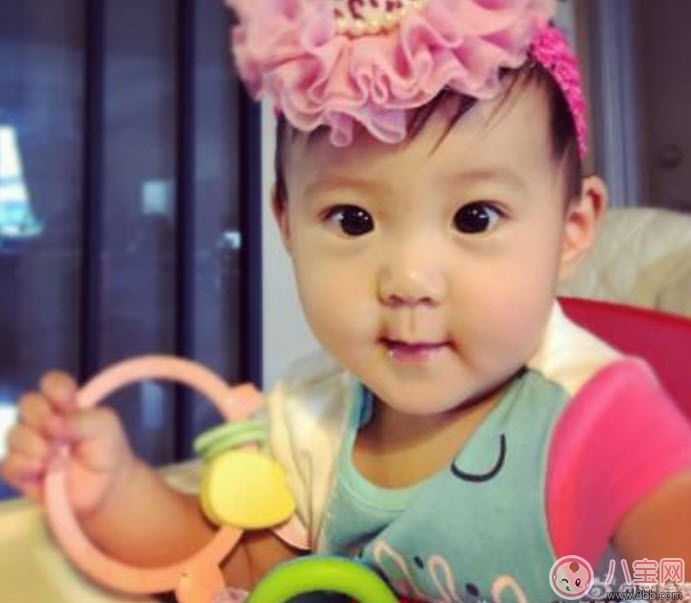 贾静雯|贾静雯咘咘同款大全 咘咘同款牙胶背带奶嘴围兜全都有