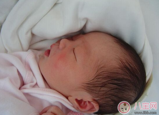 宝宝|妈妈第一次看到自己生的宝宝是什么感觉