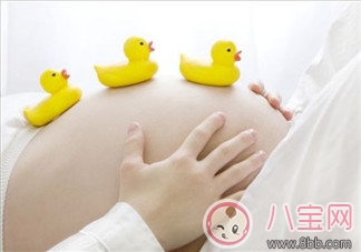 顺产|最强产妇给自己接生 国外流行不代表可随意模仿