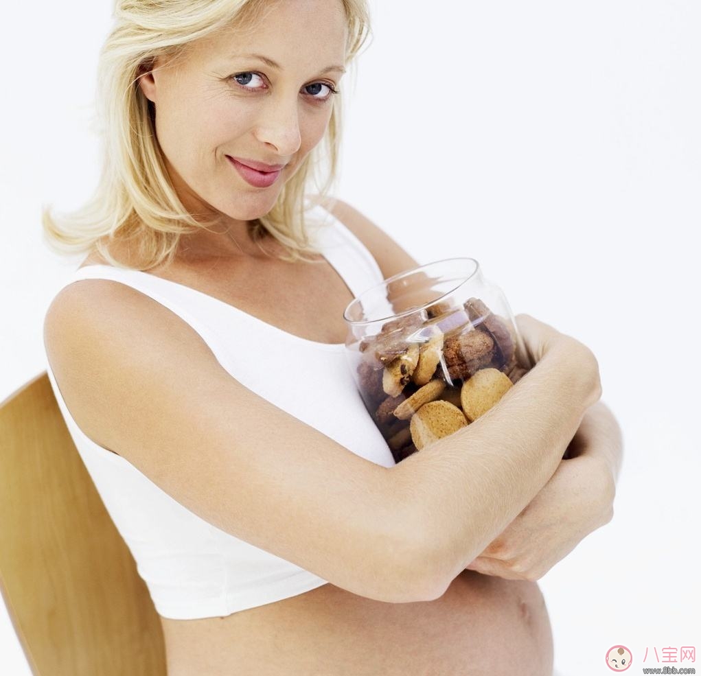 症状|如何避免孕期孕吐 避免孕吐多摄取蛋白质点心