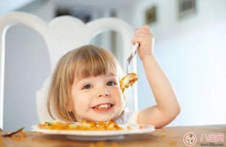 辅食|宝宝辅食里要不要放油 宝宝多大可以吃油