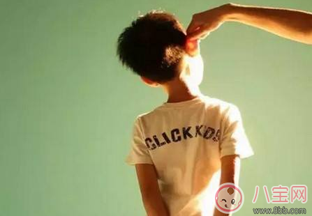 体罚|孩子一不听话就打屁股 孩子不听话的几率会更高