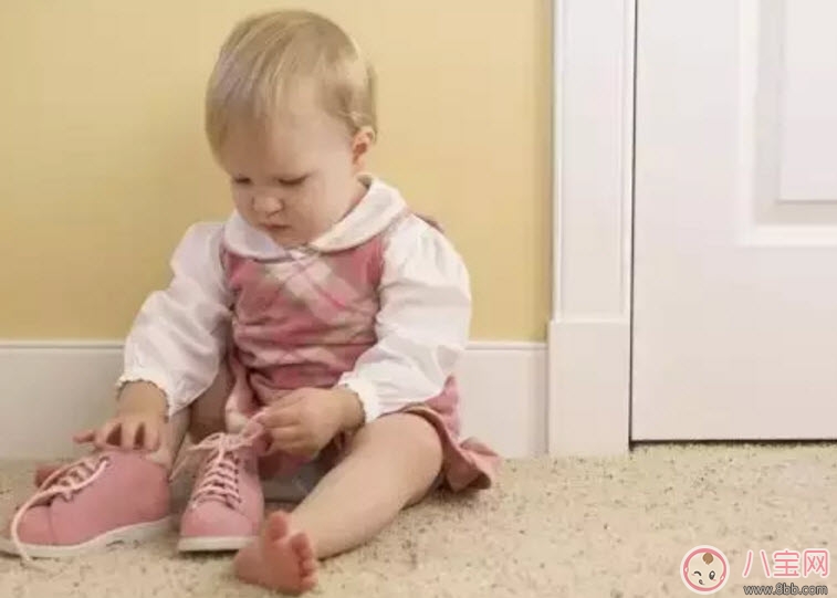 宝宝|宝宝多大穿鞋好呢 宝宝穿鞋千万不要买大一码