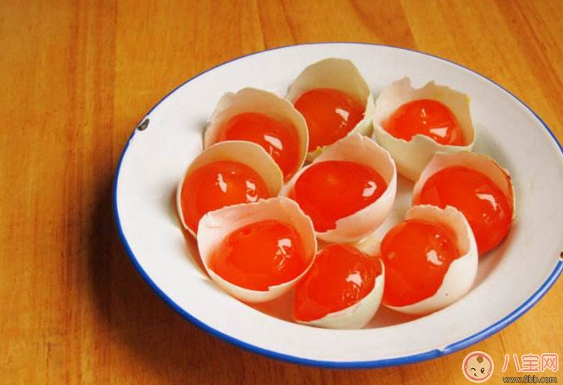 咸鸭蛋|孕妇能吃咸鸭蛋吗 孕妇吃咸蛋吗能吃多少