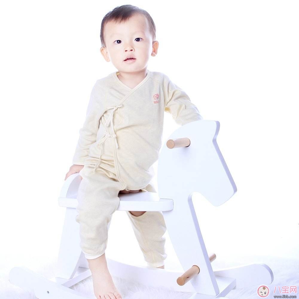 穿衣|2017秋季如何给宝宝穿衣正确的穿衣观念说明