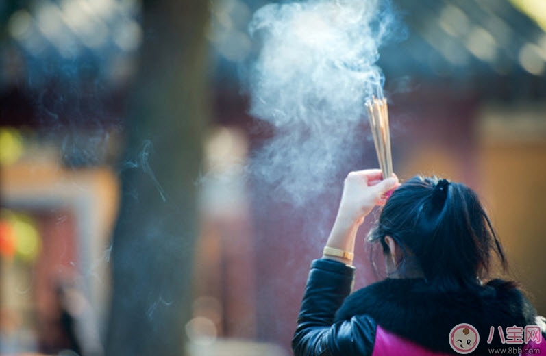 中元节|鬼月适合庙里烧香吗 鬼月烧香注意事项有哪些