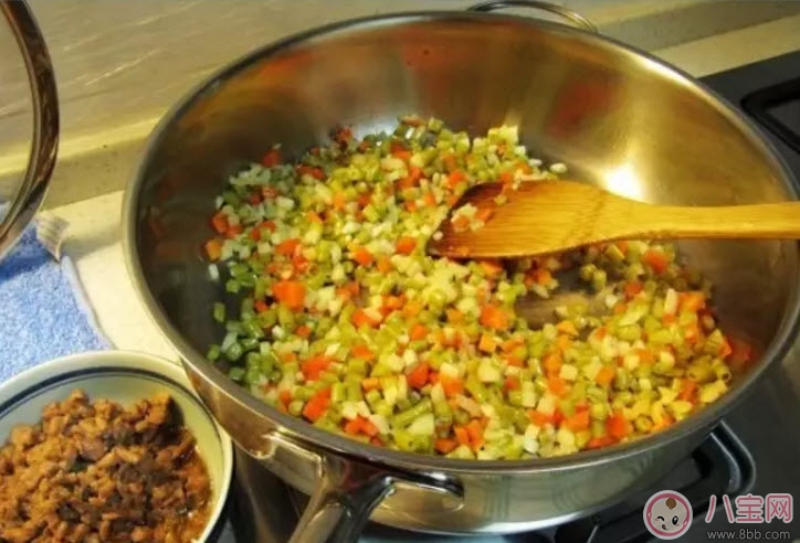 食物|孕妇可以吃酸豆角吗 孕妇能吃的酸豆角应该怎么做