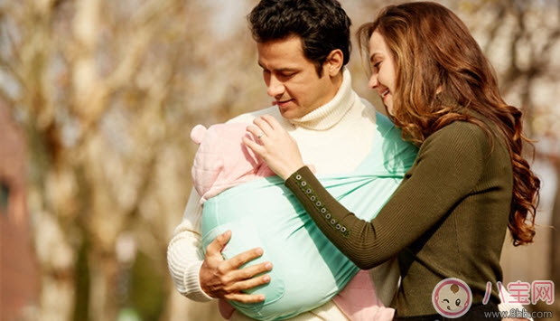 飞机|带宝宝怎么坐飞机 带宝宝坐飞机什么时候登机好