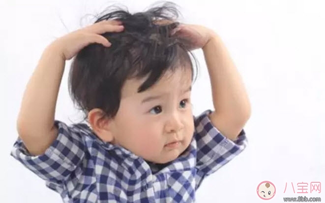 撞头|六个月的宝宝头撞了有没有问题 宝宝喜欢反复撞头是什么原因