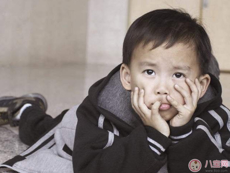性格|孩子自卑有哪些症状 宝宝自卑怎么办