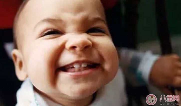 牙缝|宝宝牙缝宽是什么原因 宝宝牙缝宽会自己闭拢吗
