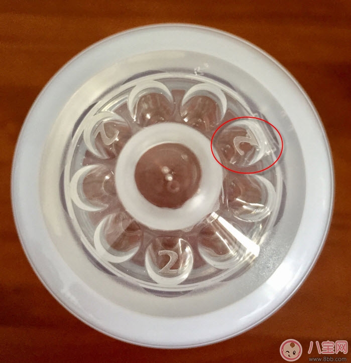 奶瓶|新安怡玻璃奶瓶和comotomo硅胶奶瓶哪种好 新安怡可么多么奶瓶对比