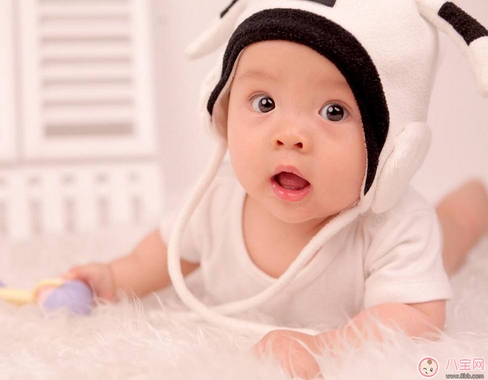 换奶粉|婴幼儿如何换奶粉需要一匙一匙换吗