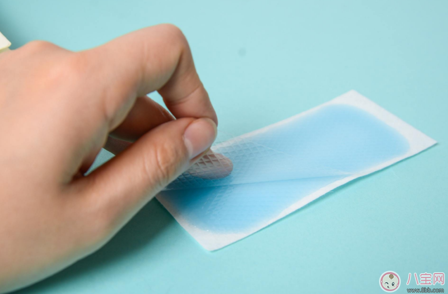 发烧|退热贴放冰箱还可以用吗 退热贴怎么用比较好