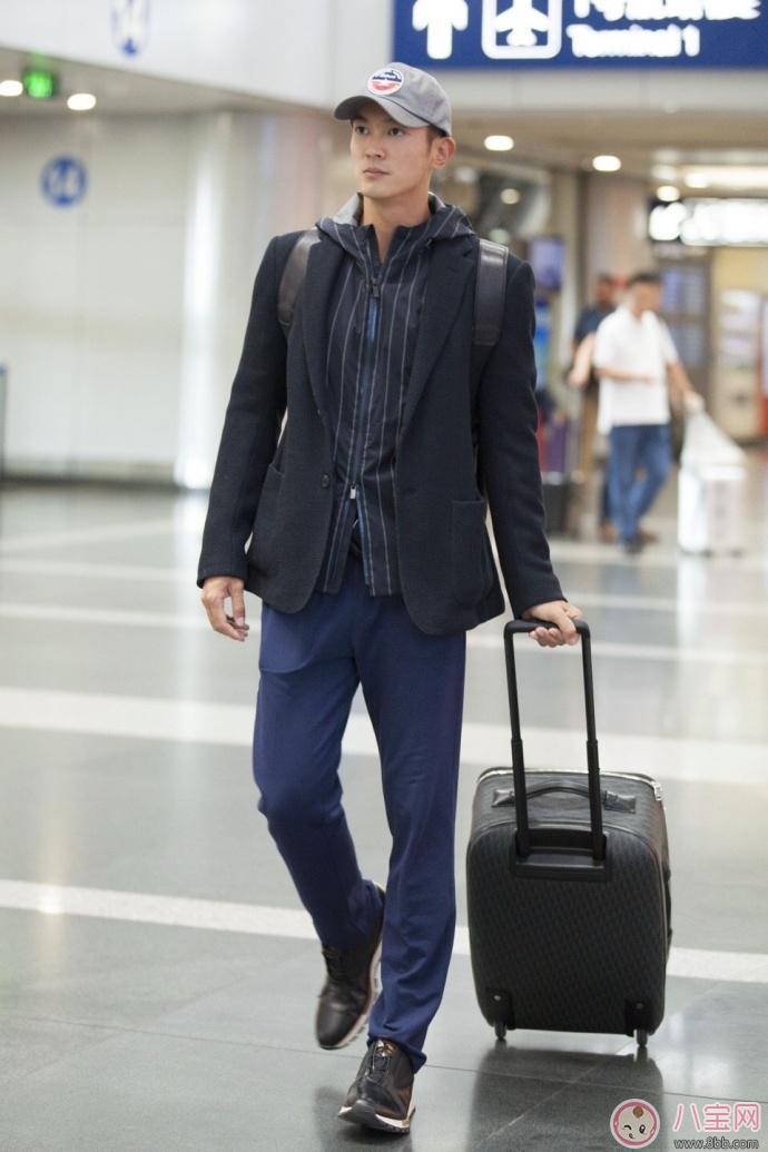 杜江|爸爸去哪儿停播,没有的事 杜江和嗯哼现身机场