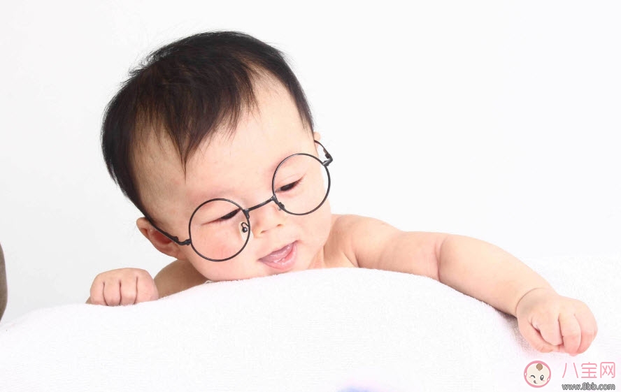 父母|孩子不和父母姓可以吗 父母姓氏结合自创姓氏可以吗