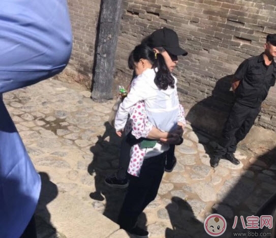 萌娃|小山竹入选有黑幕吗 小山竹家庭条件( 邓伦带的小山竹是怎么火的)