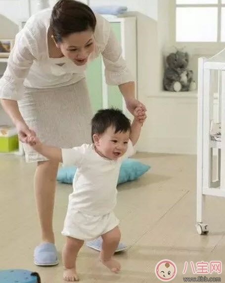 健康|宝宝走路内八字怎么办 宝宝走路内八字的原因有哪些