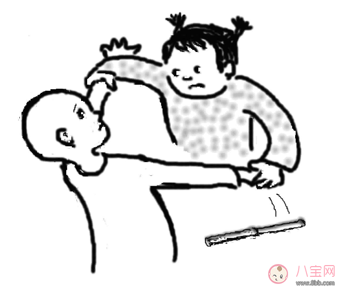打架|两个孩子打架怎么做才正确 放手有时候比冲上去劝更好