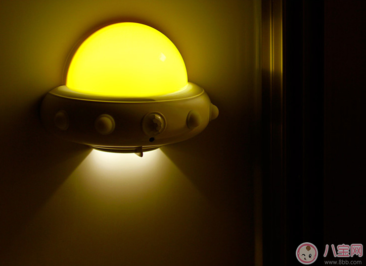怕黑|孩子起夜怕黑怎么办 孩子怕黑小夜灯推荐