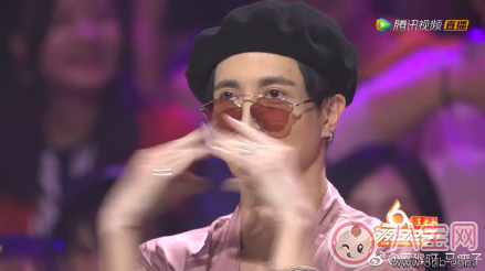 海豹鼓掌|薛之谦的海豹鼓掌怎么鼓的 薛之谦海豹鼓掌方法