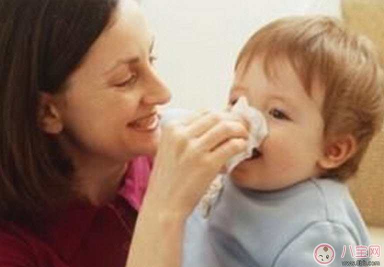 衣服|宝宝穿太多有什么坏处 宝宝穿太多反而生病是真的吗