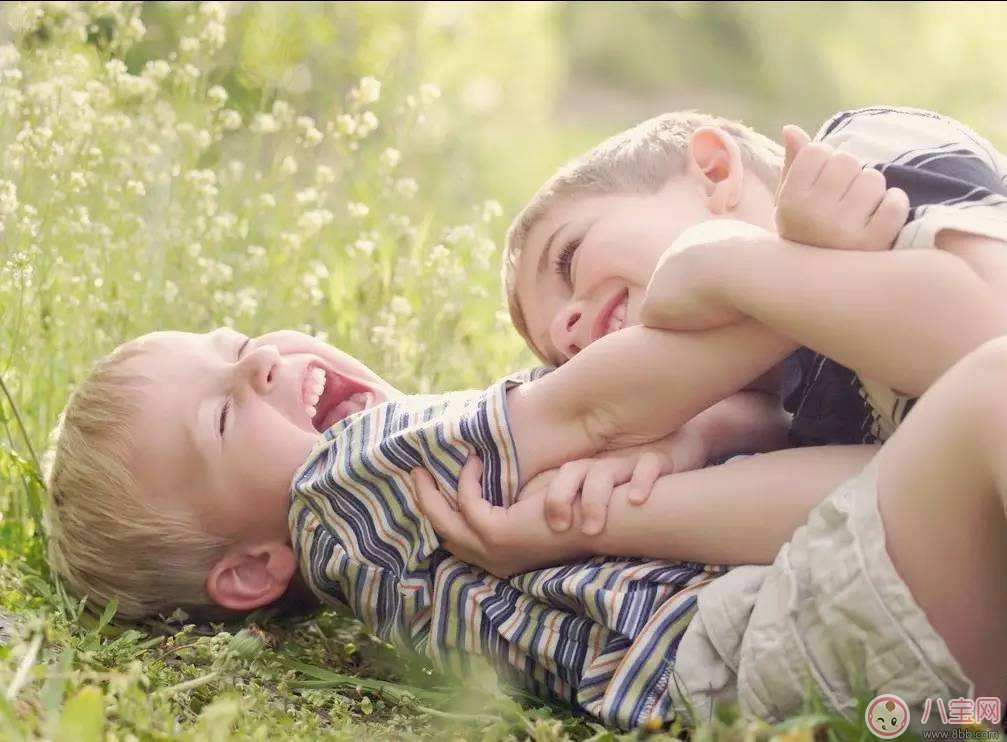 婴幼儿|秋季宝宝有头皮屑的原因 如何天然去除孩子头皮屑