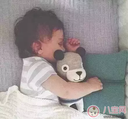 做家务|带娃做家务两不耽误 孩子黏自己做家务方法