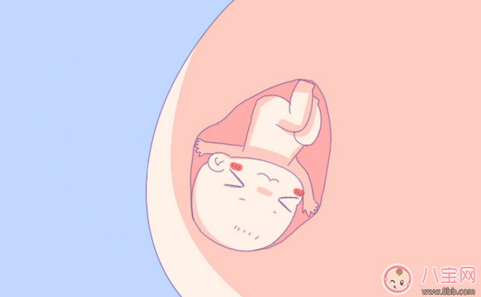 宝宝|宝宝竖着抱不哭是什么原因 小孩子横抱哭竖抱就不哭