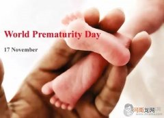 出院后的早产儿除了按照正常新生儿护理外，还应在环境、喂养、皮肤护理、疾