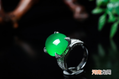 翡翠和玉哪个贵 翡翠和玉哪个更值钱