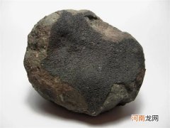 陨石中为什么会有碱基存在？