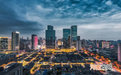 2022成都三月份还要穿羽绒服吗