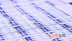 hiv试纸检测一深一浅是不是感染了