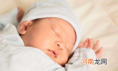 宝宝睡觉总抻吧是什么原因