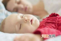 什么时候可以给宝宝培养自主入睡