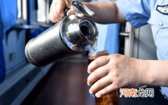 软卧车厢哪里有热水