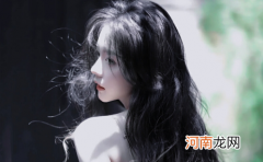 为什么现在女生的胸越来越小