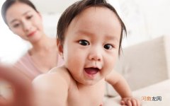 9个月宝宝的发育标准 9个月宝宝的发育特点