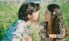 恋爱时人会变傻吗