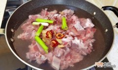 清炖排骨汤的正确方法 炖排骨的家常做法步骤