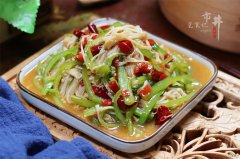 香辣金针菇的简单做法 金针菇的做法大全家常怎么炒