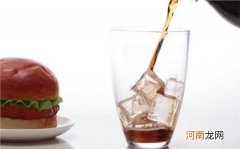 总是打嗝是什么原因引起的