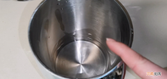 去除水壶里水垢的小技巧 水垢如何快速去除用白醋