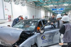 凡尔赛C5 X获C-NCAP“五星”评级 假人保护完善