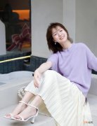 永不过时的四款凉鞋，时尚百搭不挑人，搭配裙子裤子都好看