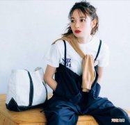 夏日服饰不求多，认准几类“白色单品”就够了，百搭得体又耐看