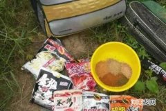 以后钓鲫鱼就这样用饵了，方法简单特有效