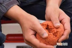 小鱼闹钩就只能收竿不钓？换用这5招，中鱼率高