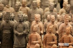 秦朝灭亡时，有一支50万军队，为何按兵不动呢？